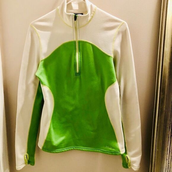 Patagonia green and white pullover with 1/4 front zip. - Picture 1 of 4